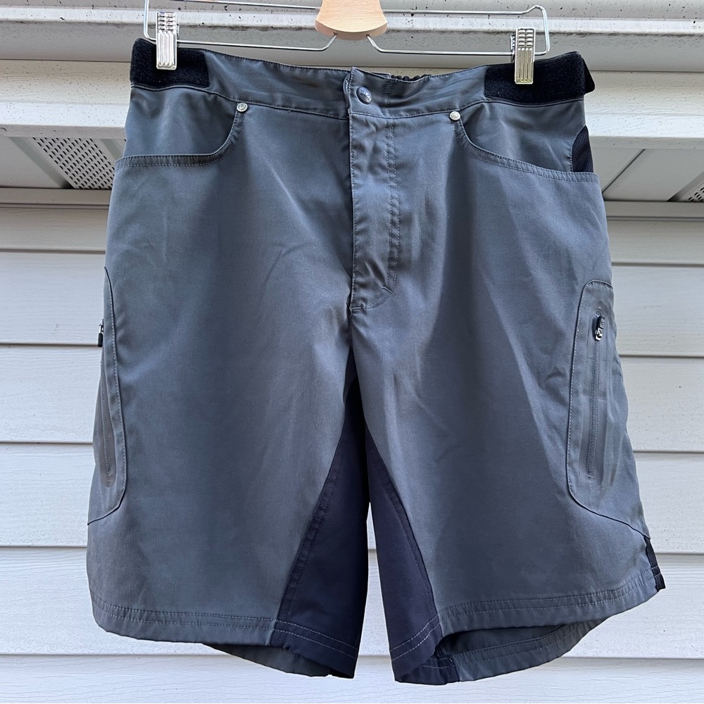 Zoic Ether Shorts, L